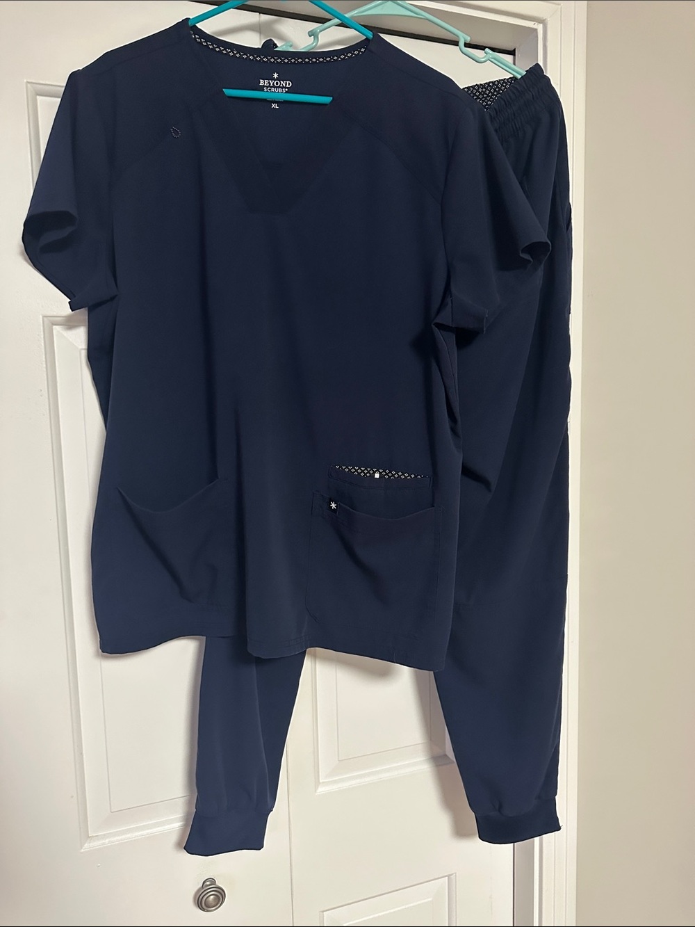 Beyond Scrubs Women’s Navy V-Neck Scrub Top & Jogger Set